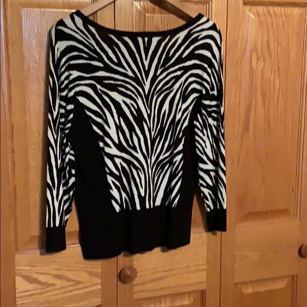 Sweater - Picture 3 of 6